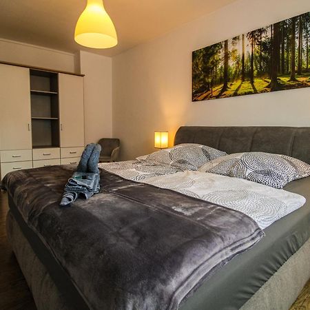Moderne Fewo Sky Netflix Terrasse Burgblick Boxspringbett Waschtrockner Буллай Экстерьер фото