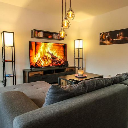 Moderne Fewo Sky Netflix Terrasse Burgblick Boxspringbett Waschtrockner Буллай Экстерьер фото
